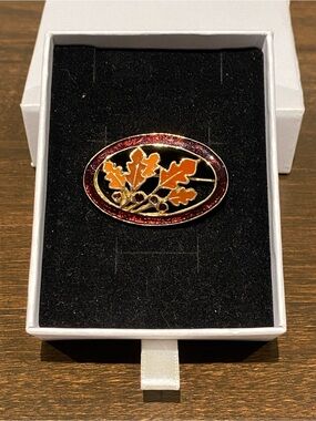 Michele Lynn Brooch Signed Enamel Oak Leaf Oval Pin with Red Border